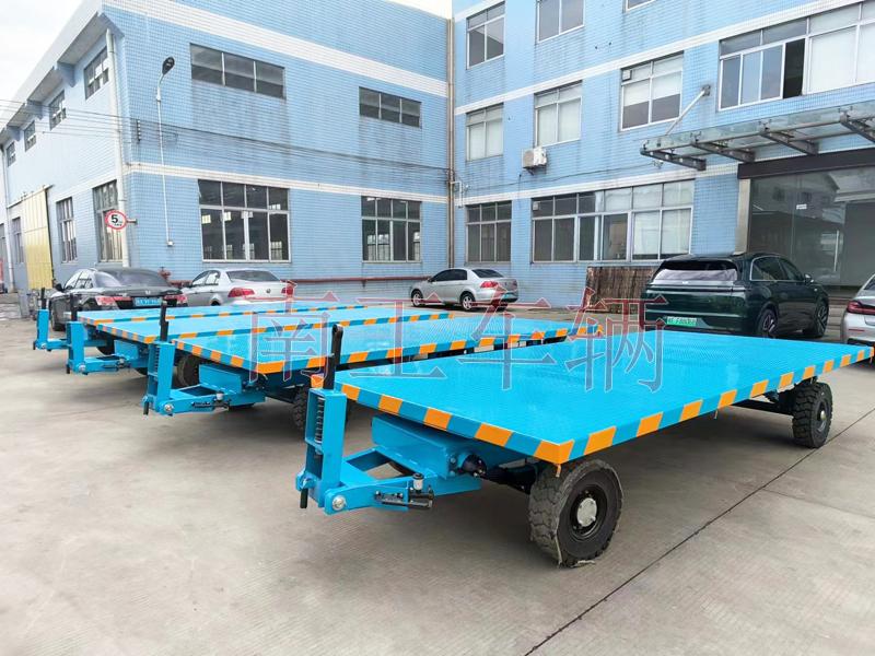 6噸平板拖車藍(lán)色 帶減震帶剎車工具拖車