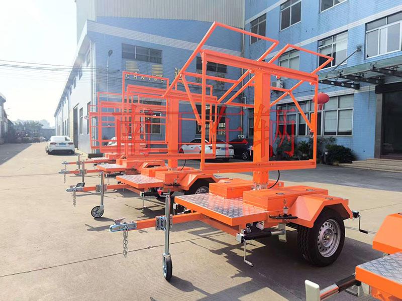 0.2噸帶太陽能LED交通誘導屏工具拖車 牽引廣告拖車