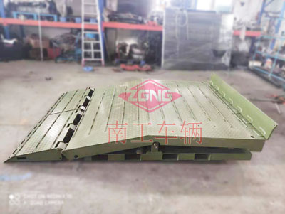 1675145710355091.jpg 25噸移動(dòng)登車橋 登陸艦梯臺(tái)3I.jpg