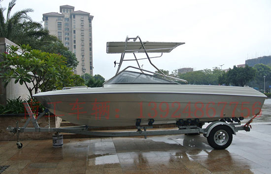 1677890791512566.jpg 游艇拖車2.jpg