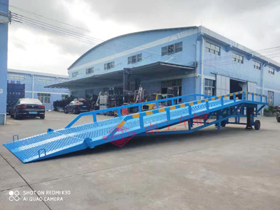 1684315941997882.jpg 10噸移動式登車橋3I.jpg