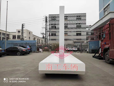 1684569707332869.jpg 2.2噸固定式LED廣告拖車4I.jpg