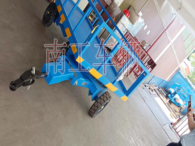 1689234353639691.jpg 3噸下翻式護(hù)欄平板拖車3i.jpg