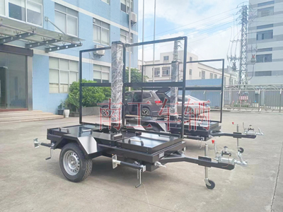 0.5噸簡(jiǎn)易簡(jiǎn)LED廣告拖車帶升降不帶旋轉(zhuǎn)1i.jpg