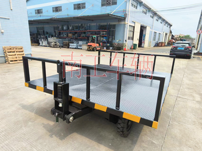 1715570714926999.jpg 3噸前后固定護欄平板拖車4I.jpg