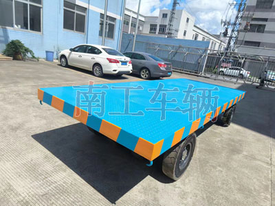 1723705362769026.jpg 20噸重型平板拖車藍(lán)色3I.jpg