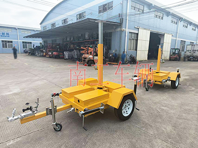 1763516973631576.jpg 手動(dòng)升降廣告拖車 移動(dòng)式拖車底盤I.jpg